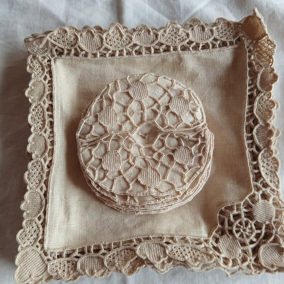 Vintage Cream Linen & Lace Cocktail Napkins & Coasters (12 of each) - Picture 3 of 6